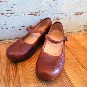 Dansko women's shoe